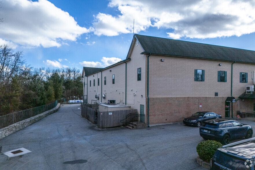 More Photos Of 55 Douglas Pike, Smithfield Bar For Sale