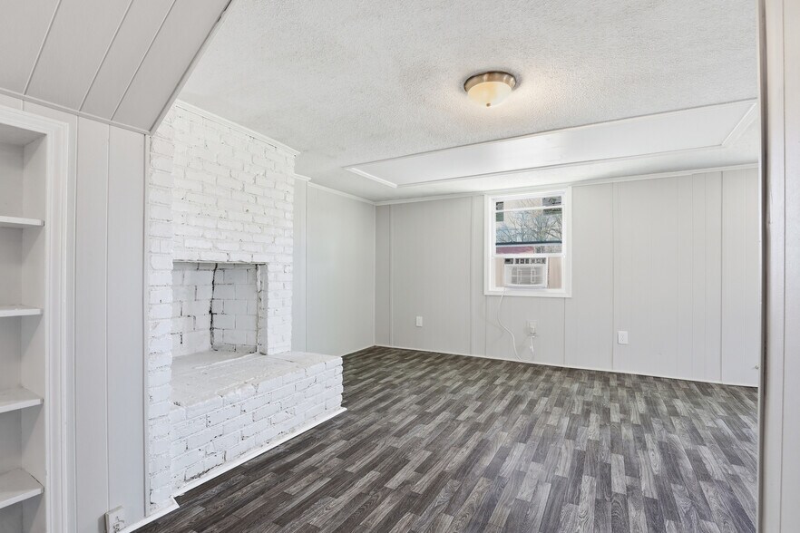 More Photos Of 3 Rangeview Cir, Greenville Office For Sale