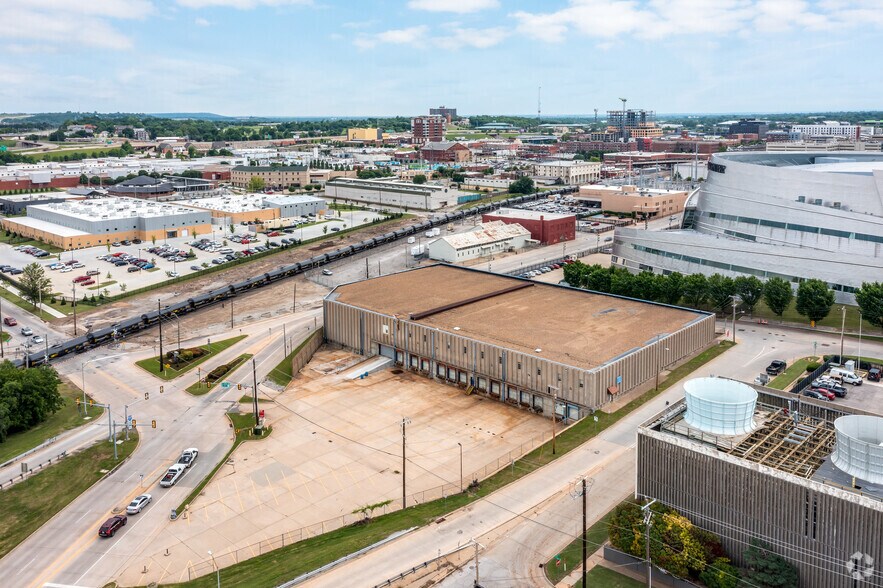 More Photos Of 505 W 2nd St, Tulsa Distribution For Sale