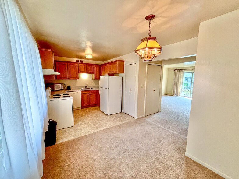 More Photos Of 197 Denby St, Romeo Apartments For Sale