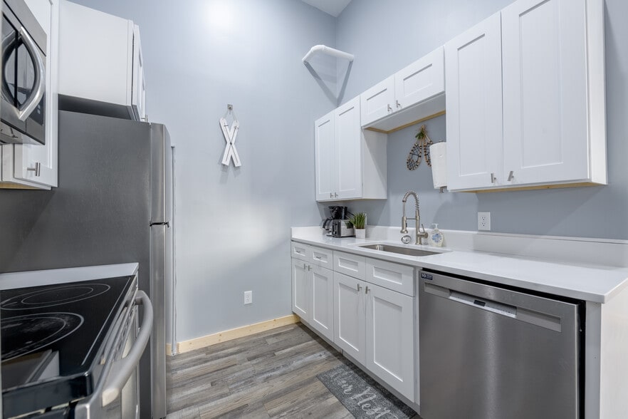 More Photos Of 26370 County 7 Blvd, Welch Apartments For Sale