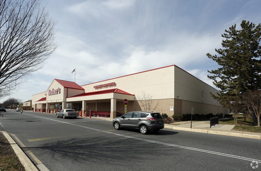 More Photos Of 25-140 Greentree Dr, Dover Unknown For Lease