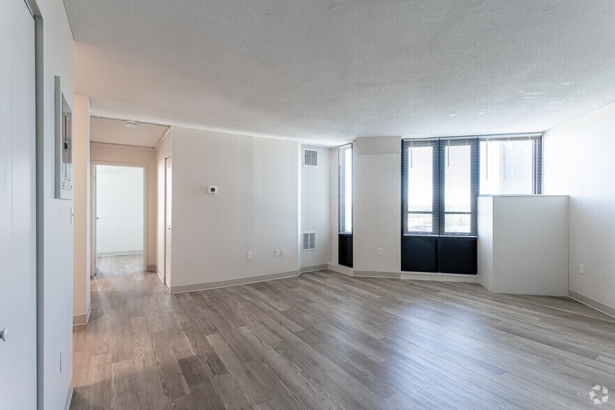 More Photos Of 10 Chestnut St, Springfield Multifamily For Sale
