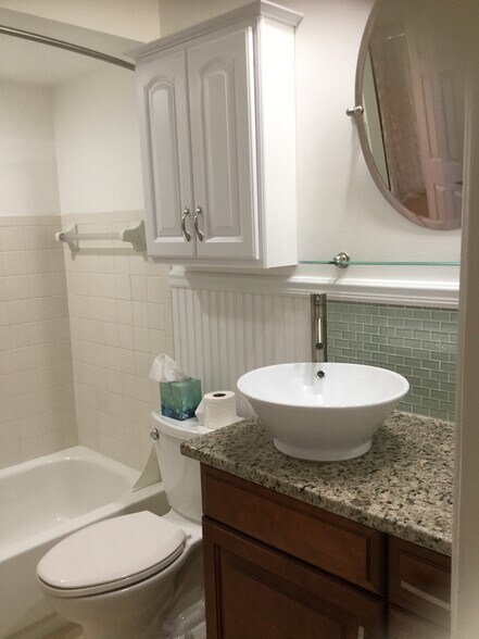 More Photos Of 2906 62nd St W, Bradenton Multifamily For Sale