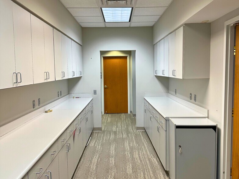More Photos Of 275 Professional Ct, Riverdale Medical For Sale