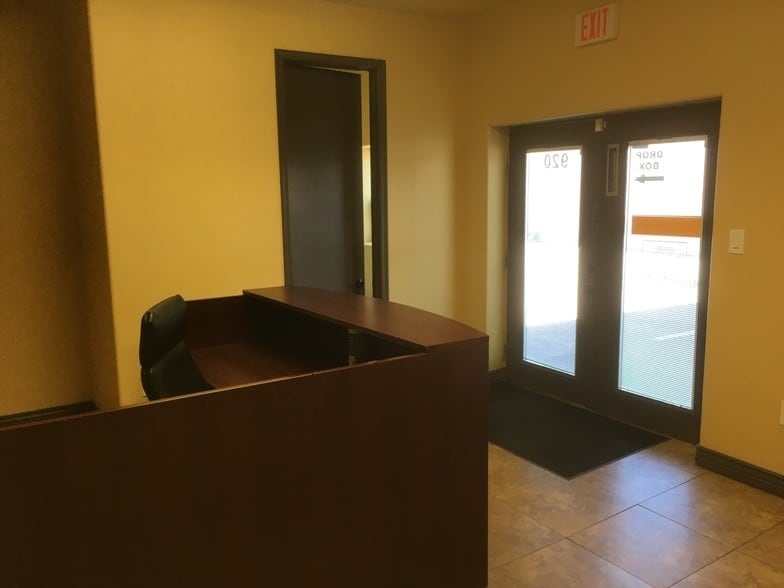 More Photos Of 920 E Main St, Mesa Office For Lease