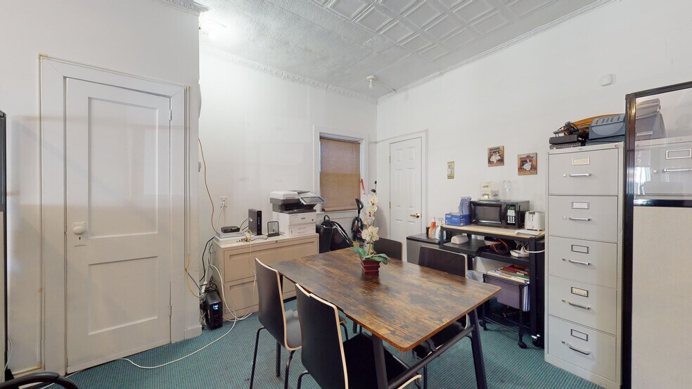 More Photos Of 934 State St, New Haven Apartments For Lease