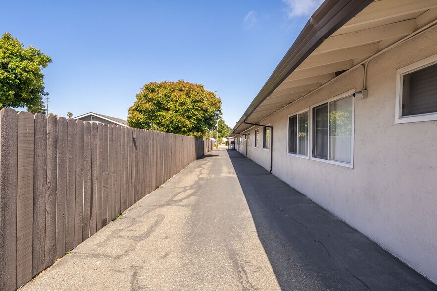 More Photos Of 18905 Standish Ave, Hayward Assisted Living For Sale