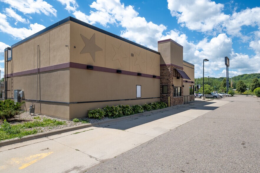 More Photos Of 101 W Lind St, Mankato Fast Food For Lease