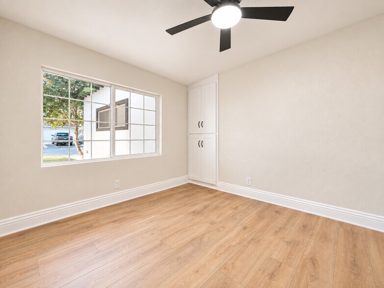 More Photos Of 554 W Verness St, Covina Healthcare For Sale