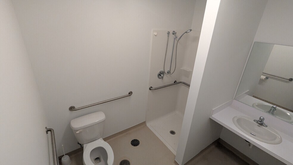 More Photos Of 22100 Mastick Rd, Fairview Park Office For Sale