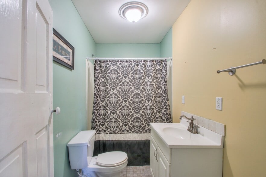 More Photos Of 5294 Main St, Spring Hill Office Residential For Sale