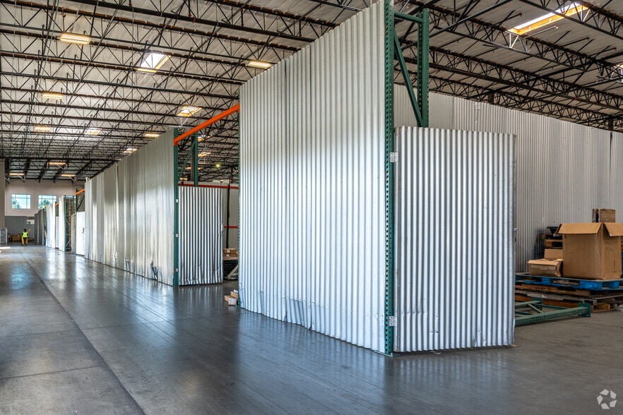 More Photos Of 14600 Innovation Dr, Riverside Warehouse For Lease