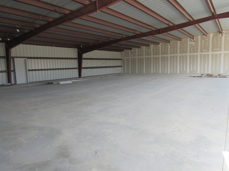 More Photos Of 2102 W Stan Schlueter Loop, Killeen Freestanding For Lease