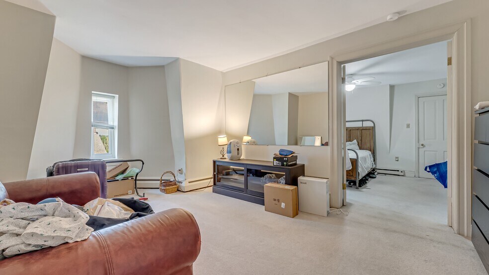 More Photos Of 207 W Broad St, Bethlehem Office For Sale