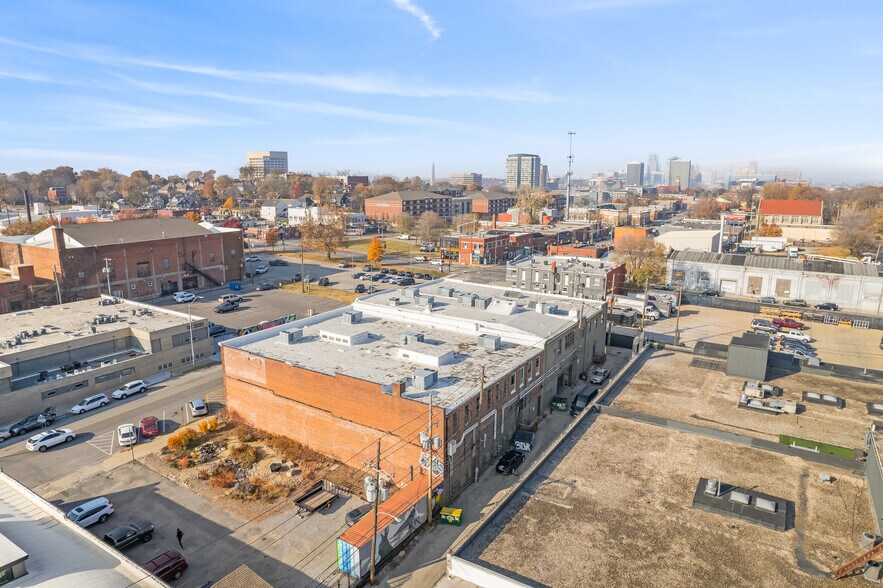 More Photos Of 3107-3111 Gillham Rd, Kansas City Storefront Retail Office For Sale