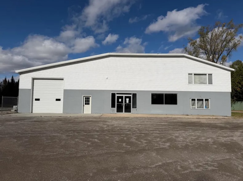 Primary Photo Of 4782 Werth Rd, Alpena Flex For Sale