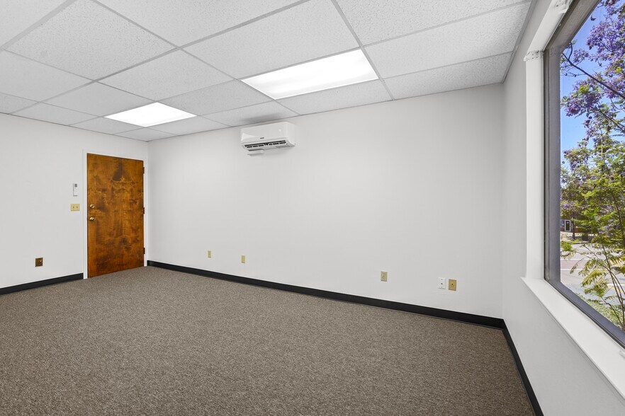 More Photos Of 4127 Bay St, Fremont Office For Lease