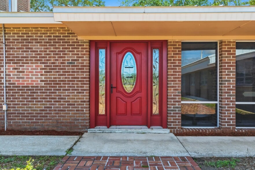 More Photos Of 8075 Lone Star Rd, Jacksonville Religious Facility For Sale