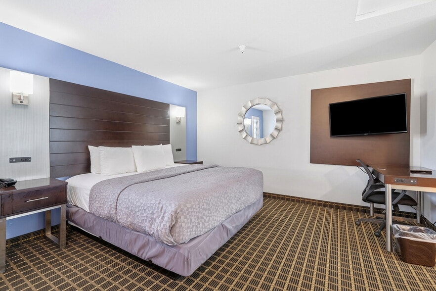 More Photos Of 600 Riverside Ave, Santa Cruz Hotel For Sale