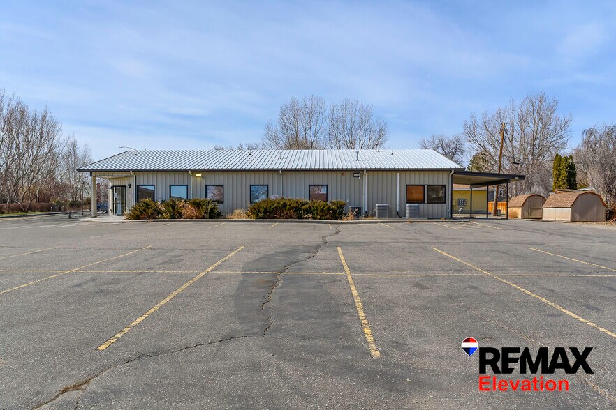 More Photos Of 156 N 6th St, Basin Office For Lease