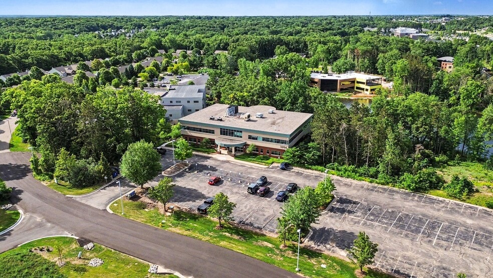 More Photos Of 3264 N Evergreen Dr NE, Grand Rapids Medical For Sale