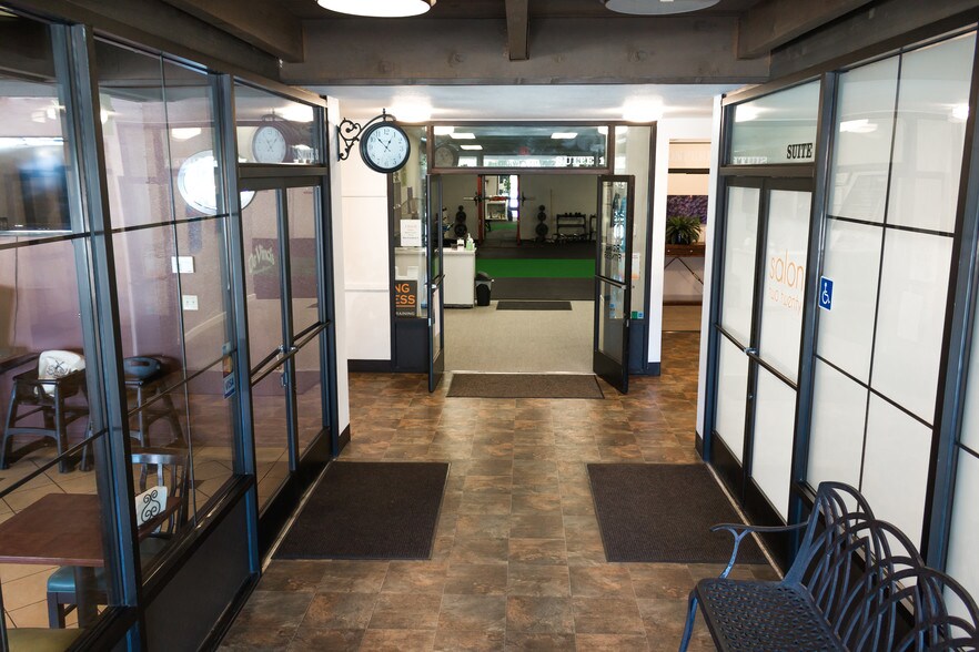 More Photos Of 220 S Church St, Lodi Freestanding For Lease