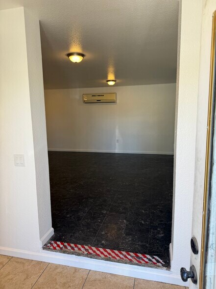 More Photos Of 101 W Avenue I, Lancaster Restaurant For Sale