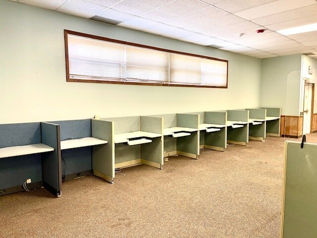 More Photos Of 202 S Kingshighway St, Sikeston Office For Lease
