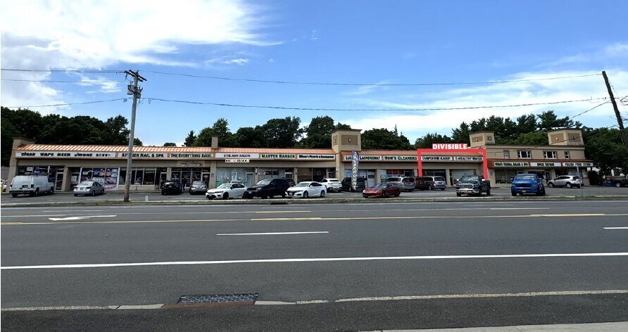 More Photos Of 193-225 Commack Rd, Commack General Retail For Lease