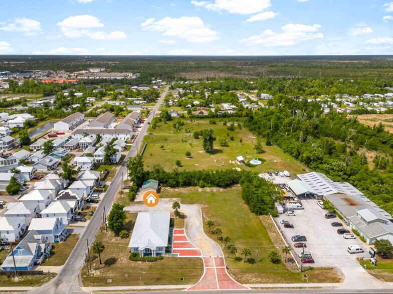 More Photos Of 5907 Sr-22, Panama City Funeral Home For Lease