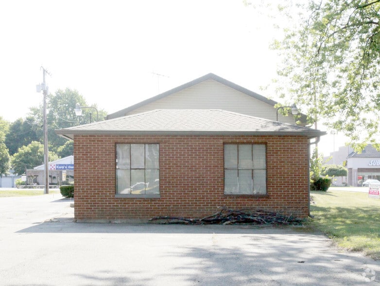 More Photos Of 1360 S Lake Park Ave, Hobart Office For Lease