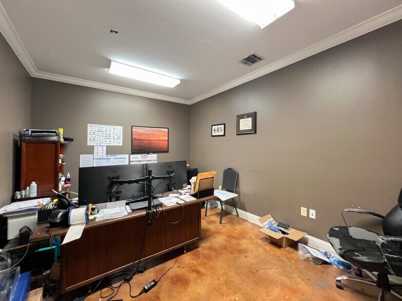 More Photos Of 520 Magnolia St, Houma Warehouse For Sale