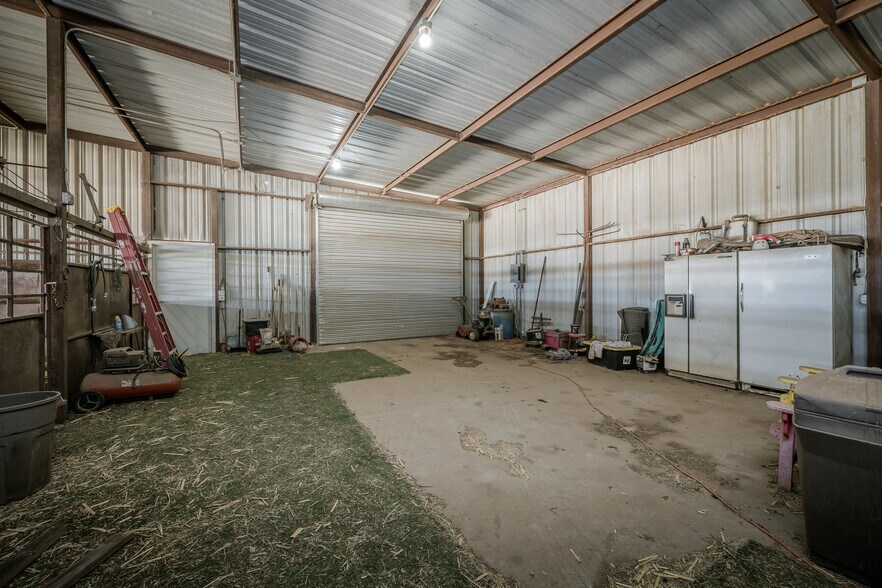 More Photos Of 11616 Tanglewood Rd, Amarillo Office For Sale