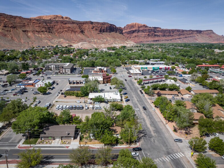 More Photos Of 86 E 300 S, Moab Flex For Sale