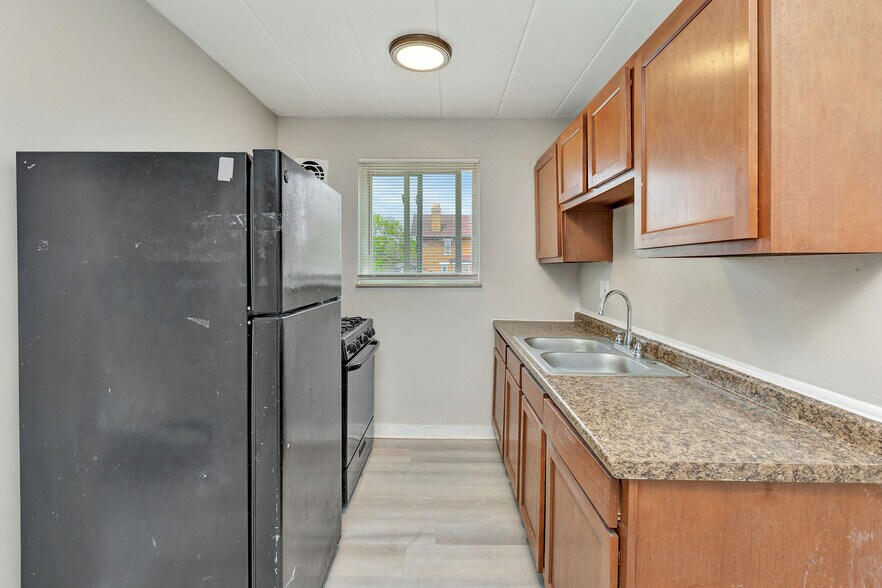 More Photos Of 800-808 Elberon Ave, Cincinnati Apartments For Sale