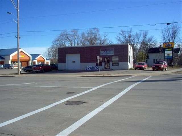 Primary Photo Of 233 W Clark St, Stevens Point Auto Repair For Sale