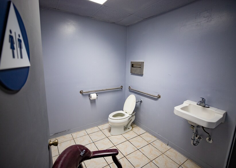 More Photos Of 922 S Atlantic Blvd, East Los Angeles Office For Sale