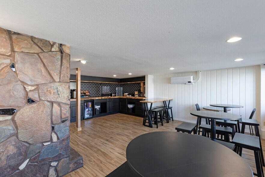 More Photos Of 49825 US Highway 93, Polson Hotel For Sale