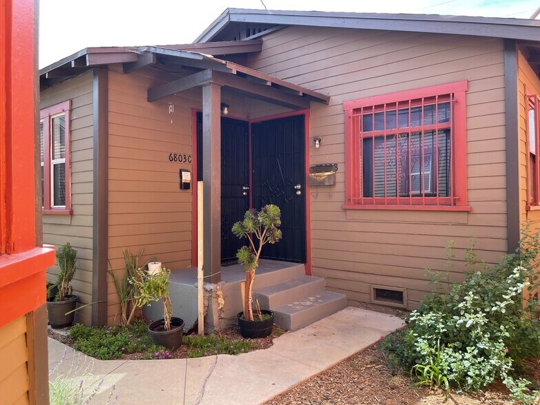 More Photos Of 6729-6731 Middleton St, Huntington Park Apartments For Sale
