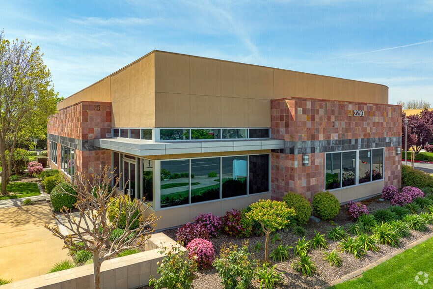 More Photos Of 2250 Del Paso Rd, Sacramento Unknown For Lease