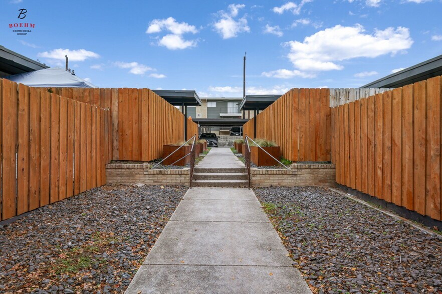 More Photos Of 600 Gentleman Rd, Balcones Heights Apartments For Sale