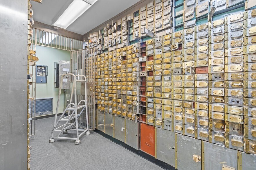 More Photos Of 89 Main St, Little Falls Bank For Lease