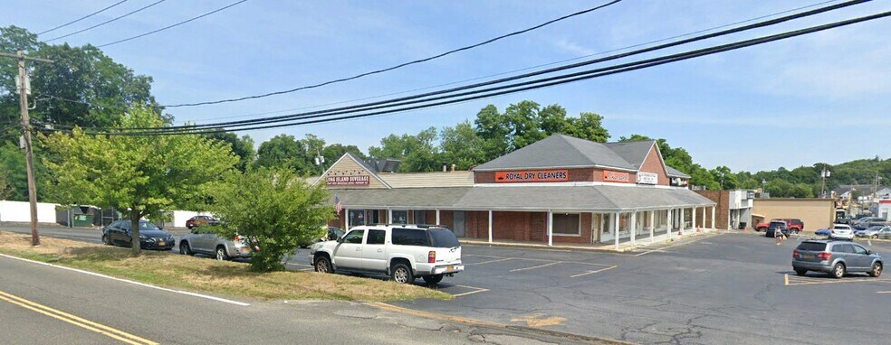 Primary Photo Of 400 Hawkins Ave, Lake Ronkonkoma General Retail For Sale