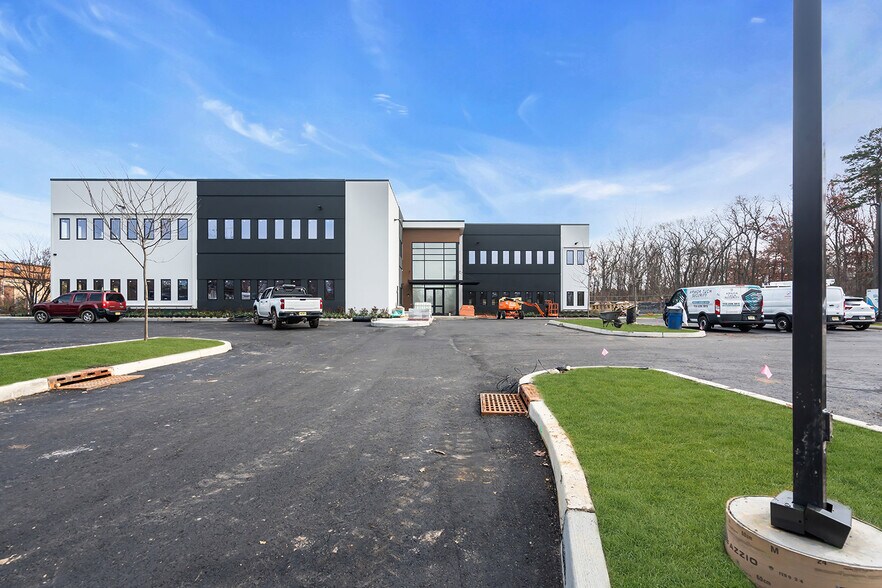 More Photos Of 705 Brewers Bridge Rd, Jackson Office For Lease