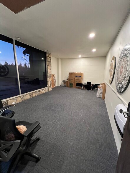 More Photos Of 735 Stocker Rd, Big Bear Lake Storefront Retail Office For Lease