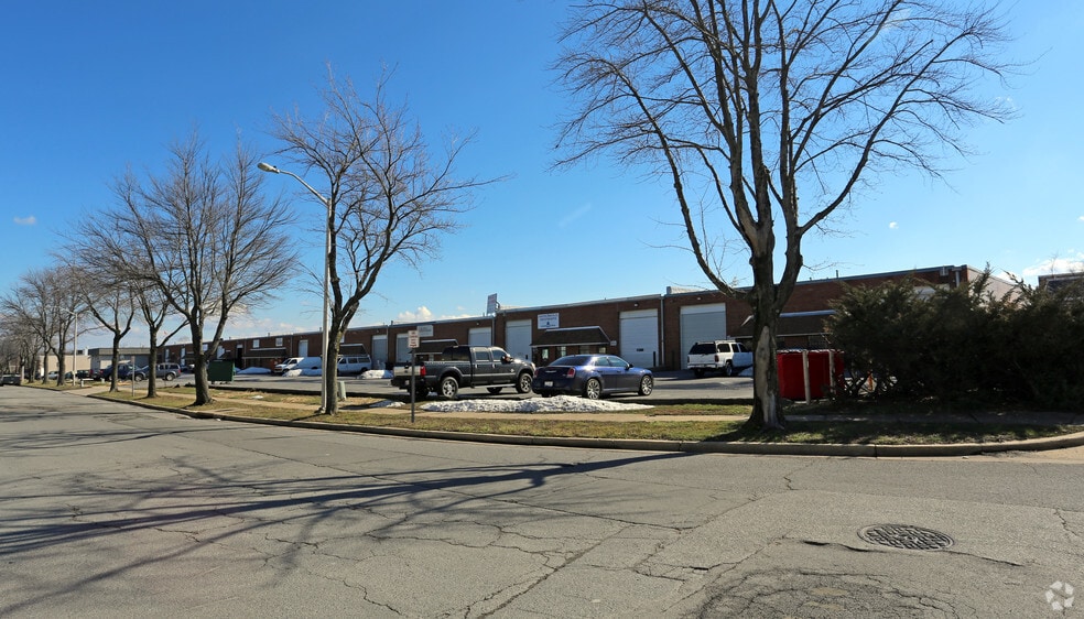 More Photos Of 8147-8181 Penn Randall Pl, Upper Marlboro Warehouse For Lease