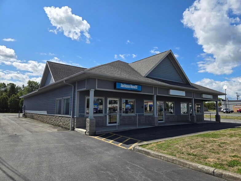 Primary Photo Of 203-207 Genesee St, Oneida Storefront For Lease