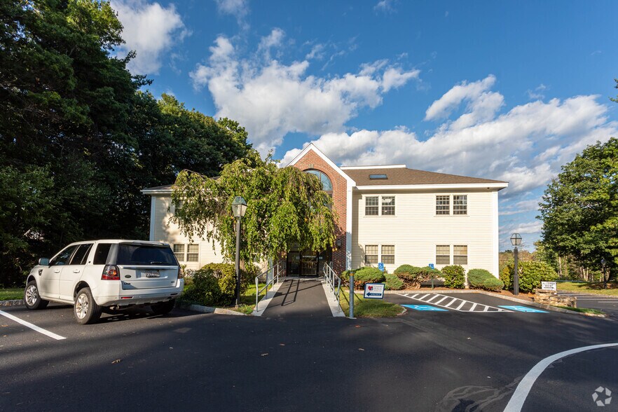 More Photos Of 66 Tadmuck Rd, Westford Office For Lease