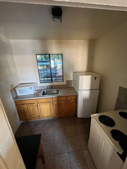 More Photos Of 8100 MacArthur Blvd, Oakland Hotel For Lease